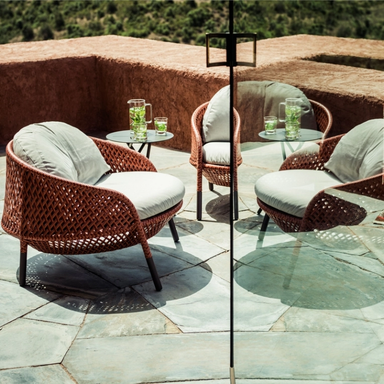 Fauteuil extérieur AHNDA fauteuil bas Elemental DEDON