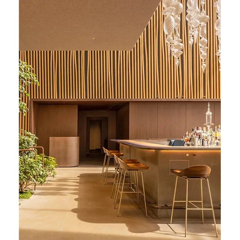 Tabouret haut SPINDLE dossier bas H 76 Frêne blanchi/ nickel satiné  BASSAMFELLOWS