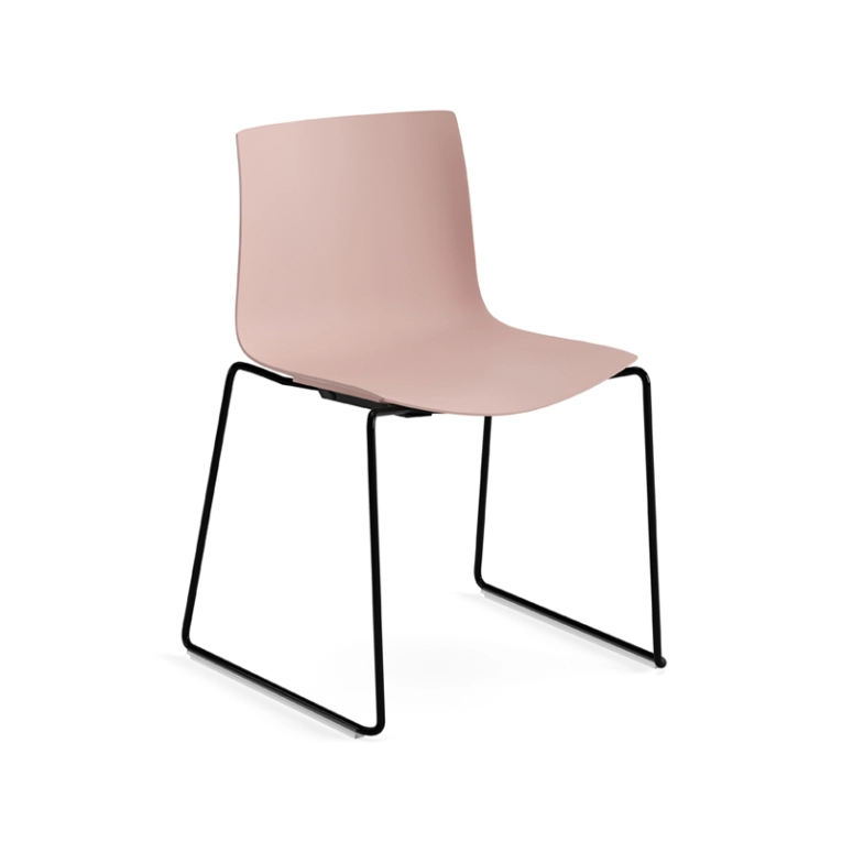 Chaise CATIFA 46 piètement luge Rose ARPER
