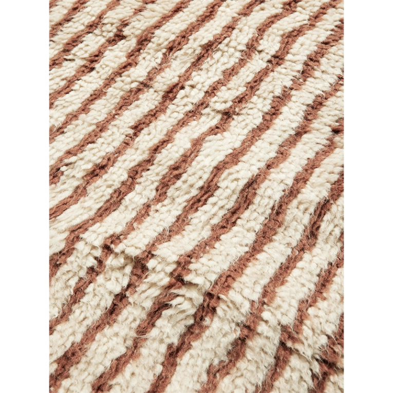 Tapis KAMI KNOTTED 80x120 Blanc cassé / Rouge marron FERM LIVING