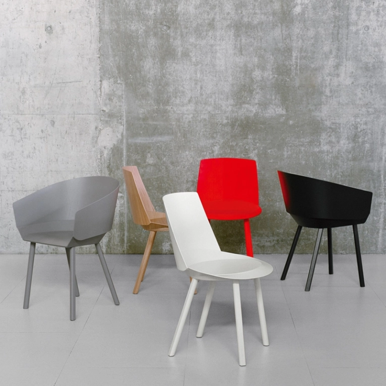 Chaise HOUDINI Chêne E15