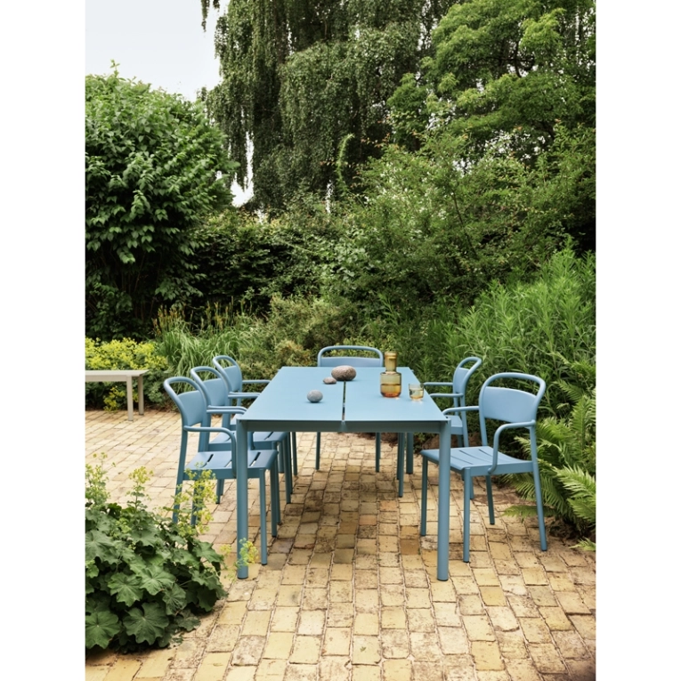 Table extérieur LINEAR STEEL Bleu clair MUUTO