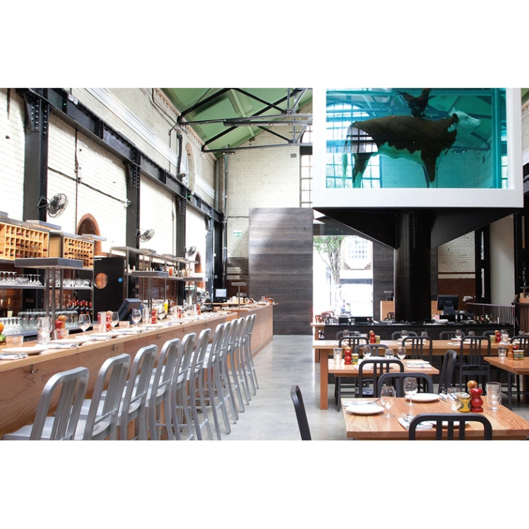 Tabouret haut 111 NAVY STOOL Rouge EMECO