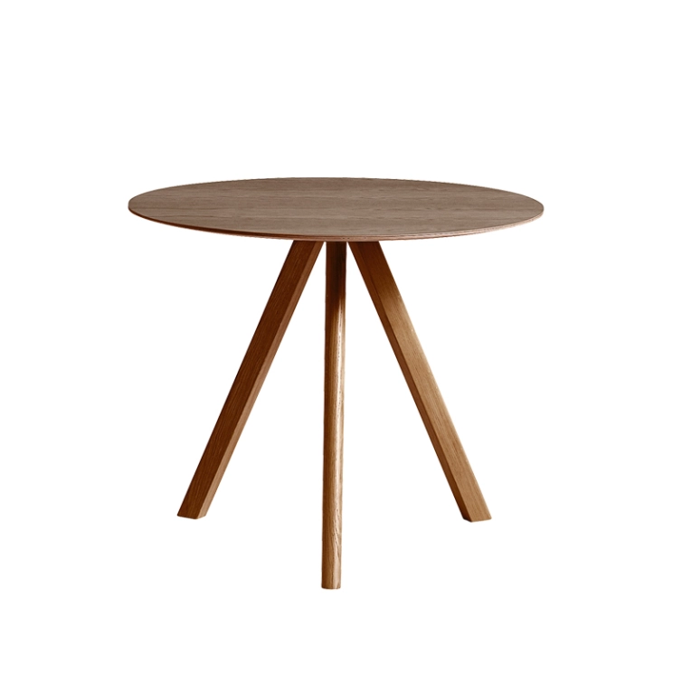 Table COPENHAGUE ROUND TABLE CPH20 Noyer vernis à base d'eau HAY