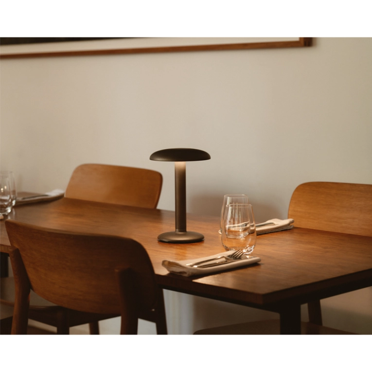 Lampe à poser GUSTAVE Anthracite mat FLOS