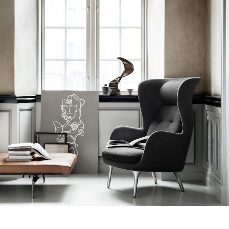 Fauteuil RO pieds aluminium Jaune 1110 FRITZ HANSEN