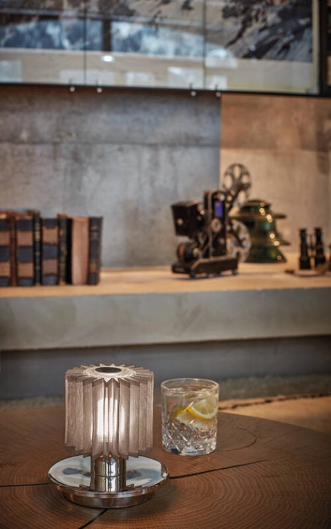 Lampe à poser IN THE SUN TABLE Argenté/ maille argent DCW EDITIONS