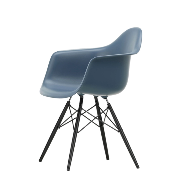 Chaise EAMES PLASTIC ARMCHAIR DAW Bleu de mer RE VITRA