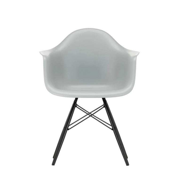 Chaise EAMES PLASTIC ARMCHAIR DAW Gris clair RE VITRA