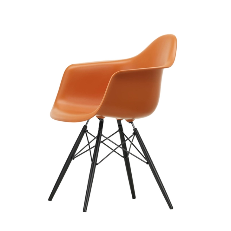 Chaise EAMES PLASTIC ARMCHAIR DAW Orange rouille RE VITRA