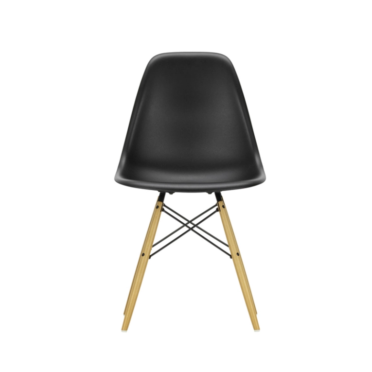 Chaise EAMES PLASTIC CHAIR DSW érable nuance de jaune Noir RE VITRA