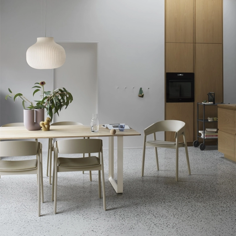 Chaise COVER ARMCHAIR Beige foncé MUUTO